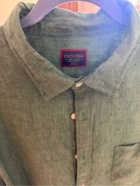 UNTUCKit Men's Button-Down Shirt in Green 100% Linen